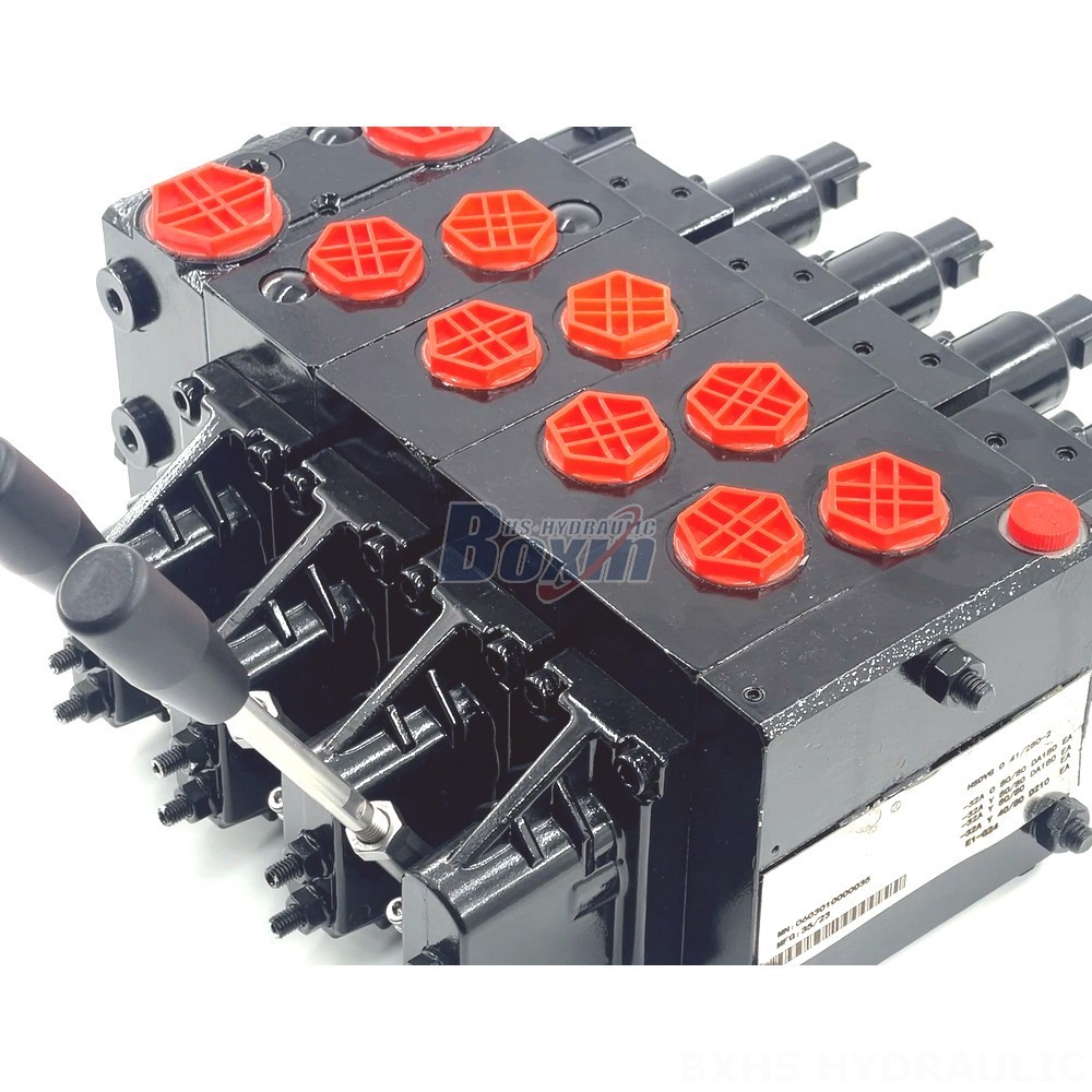 Hydraulic Excellence: HSDVG32 4-Spool Manual and Proportional Control Valves detail image